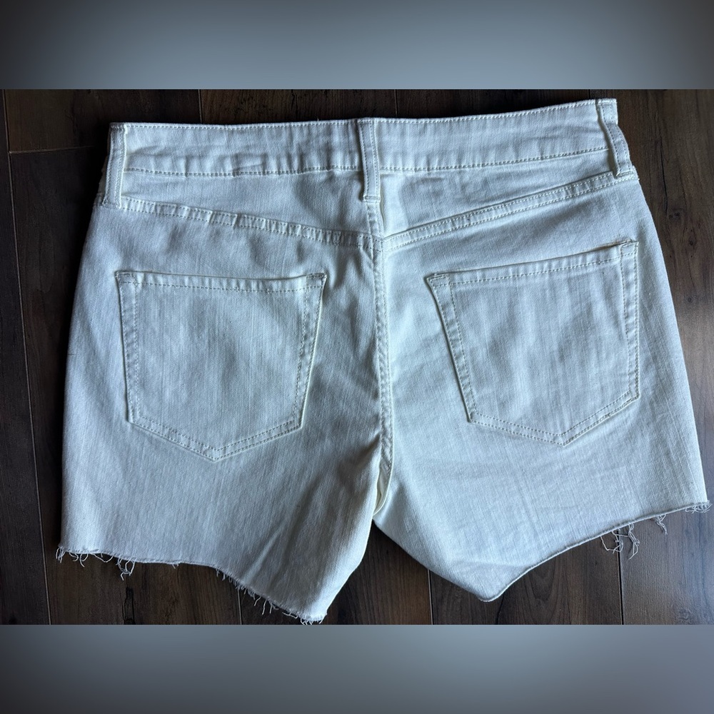 Daily Ritual White Denim Shorts Sz 28 Raw Hem Stretch High Rise Summer - Picture 5 of 6